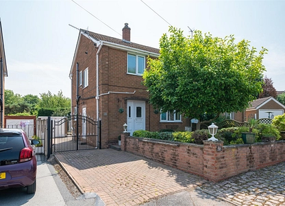3 bedroom house for sale - Errington Road, Chesterfield, Derbyshire, S40 - the property quarter estate