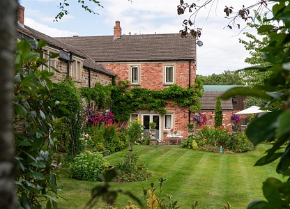 5 bedroom house for sale - Walton Back Lane, Walton, Chesterfield, Derbyshire, S42 - view 2