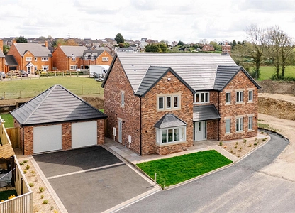 4 bedroom house for sale - Upper Croft, Lower Pilsley, Chesterfield, S45 - the property quarter estate