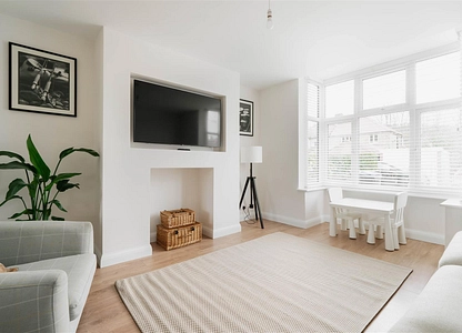 3 bedroom house for sale - Granby Croft, Bakewell, Derbyshire, DE45 - view 2