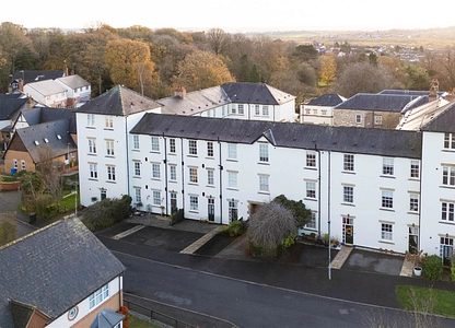 1 bedroom house for sale - Woodmere Drive, Old Whittington, Chesterfield, Derbyshire, S41 - the property quarter estate