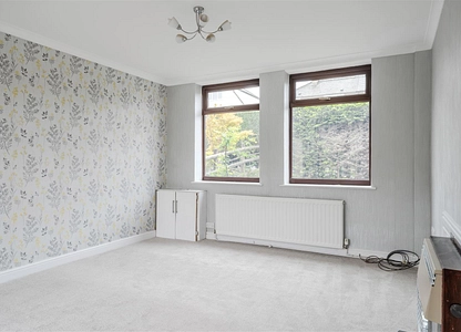 3 bedroom house for sale - Whitewood Way, Matlock, Derbyshire, DE4 - view 2
