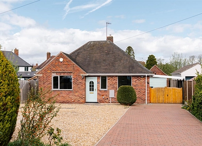 2 bedroom bungalow for sale - Norton Avenue, Chesterfield, Derbyshire, S40 - the property quarter estate