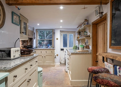 3 bedroom house for sale - St. Johns Road, Matlock Bath, Matlock, Derbyshire, DE4 - view 2
