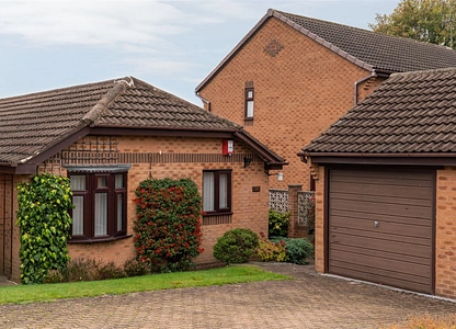 2 bedroom bungalow for sale - Highfield Drive, Matlock, DE4 - the property quarter estate