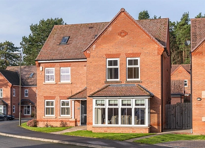 5 bedroom house for sale - Treeneuk Gardens, Chesterfield, Derbyshire, S40 - the property quarter estate