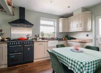 3 bedroom house for sale - Oak Street, Hollingwood, Chesterfield, Derbyshire, S43 - view 2