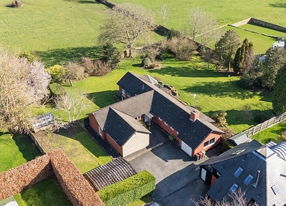 3 bedroom bungalow for sale - Holymoor Road, Holymoorside, Chesterfield, Derbyshire, S42 - the property quarter estate