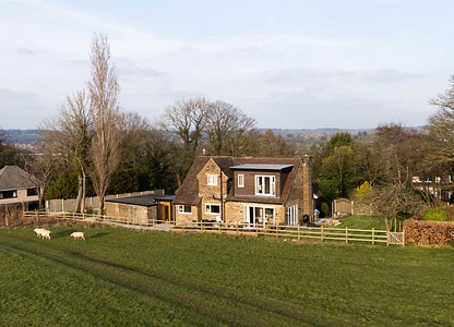 3 bedroom house for sale - Longedge Lane, Wingerworth, Chesterfield, Derbyshire, S42 - view 2