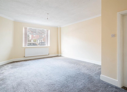 3 bedroom house to rent - Derby Road, Chesterfield, Derbyshire, S40 - view 2