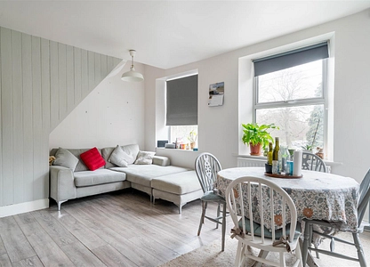 2 bedroom flat to rent - New Street, Matlock, DE4 - view 2