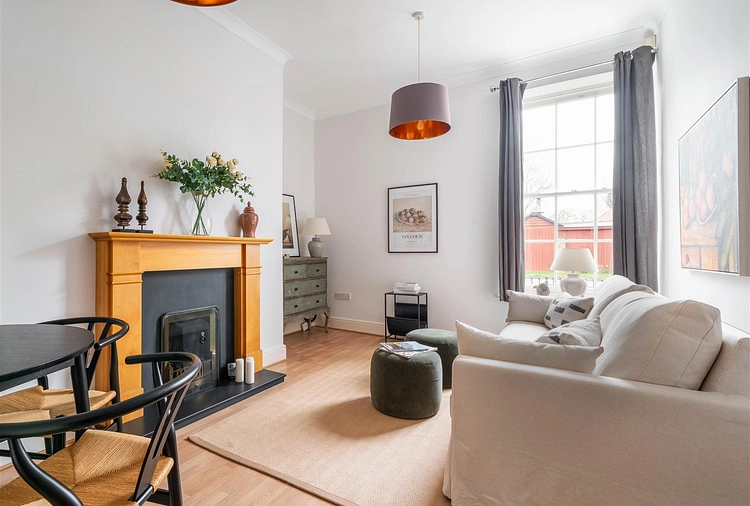 Woodmere Drive, Old Whittington, Chesterfield, Derbyshire, S41 - Dales & Peaks