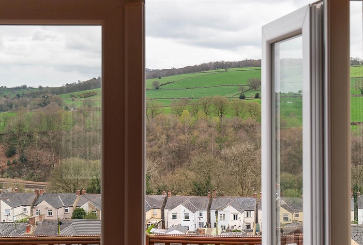 Newbridge Road, Ambergate, Belper, DE56 - Dales & Peaks