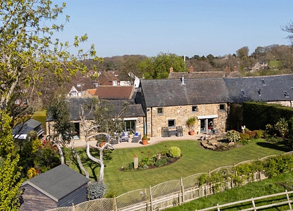 4 bedroom house for sale - Walton Back Lane, Somersall, Chesterfield, Derbyshire, S42 - view 2