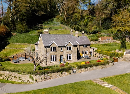 6 bedroom house for sale - Hill Road, Ashover, Chesterfield, S45 - the property quarter estate