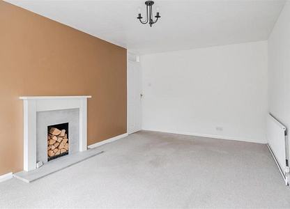 2 bedroom bungalow for sale - Tor Rise, Matlock, DE4 - view 2