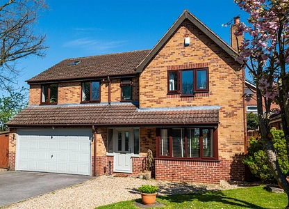5 bedroom house for sale - Blenheim Avenue, Swanwick, Alfreton, Derbyshire, DE55 - the property quarter estate