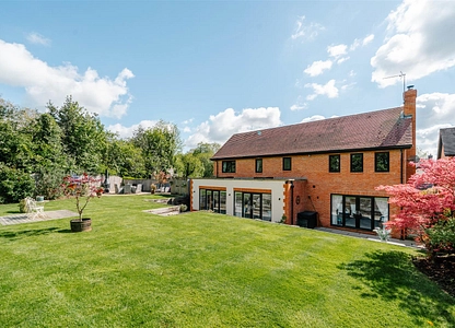 4 bedroom house for sale - The Limes, Old Tupton, Chesterfield, S42 - view 2