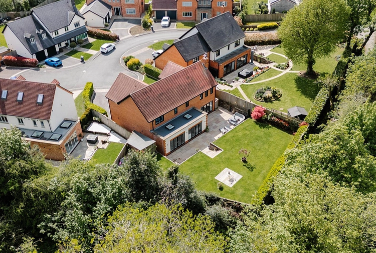 The Limes, Old Tupton, Chesterfield, S42 - Dales & Peaks