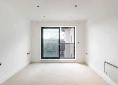 2 bedroom flat to rent - Bradbury Hall, Bradbury Place, Chesterfield, Chesterfield, S40 - view 2