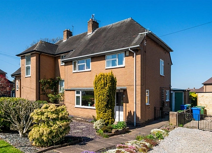 3 bedroom house for sale - Thirlmere Road, Chesterfield, S41 - the property quarter estate