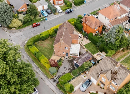 4 bedroom house for sale - Ashgate Valley Road, Chesterfield, Derbyshire, S40 - the property quarter estate