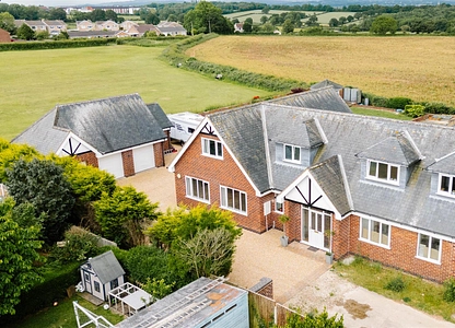 3 bedroom house for sale - Manor Road, Brimington, Chesterfield, Derbyshire, S43 - the property quarter estate