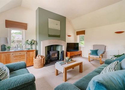 3 bedroom house for sale - Starkholmes Road, Starkholmes, Matlock, Derbyshire, DE4 - view 2