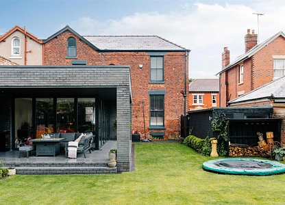5 bedroom house for sale - Gladstone Road, Chesterfield, S40 - view 2