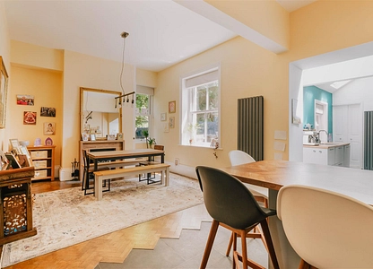 4 bedroom house for sale - Chesterfield Road, Matlock, Derbyshire, DE4 - view 2