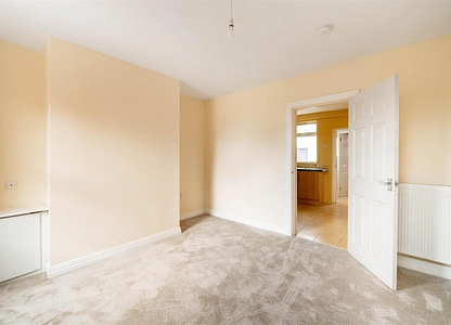 2 bedroom house to rent - Brook Yard, Chatsworth Road, Chesterfield, Derbyshire, S40 - view 2