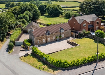 4 bedroom house for sale - Straw Lane, Stretton, Alfreton, Derbyshire, DE55 - the property quarter estate