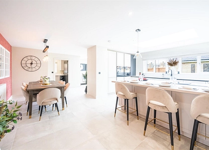 5 bedroom house for sale - Stonebridge Walk, Old Hackney Lane, Matlock, Derbyshire, DE4 - view 2