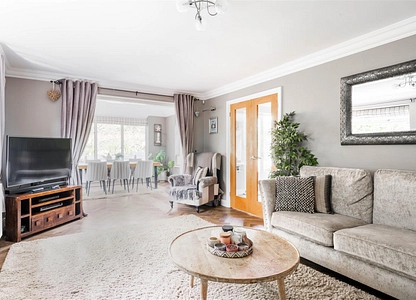 3 bedroom house for sale - Hollingwood Crescent, Hollingwood, Chesterfield, Derbyshire, S43 - view 2