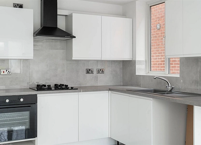 4 bedroom house to rent - Salisbury Avenue, Chesterfield, Derbyshire, S41 - view 2