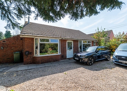 5 bedroom bungalow for sale - King Street, Alfreton, DE55 - the property quarter estate