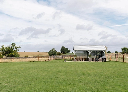4 bedroom barn conversion for sale - Hill Top Road, Ashover, Chesterfield, Derbyshire, S45 - view 2