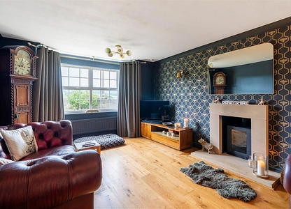 4 bedroom house for sale - New Road, Wingerworth, Chesterfield, Derbyshire, S42 - view 2